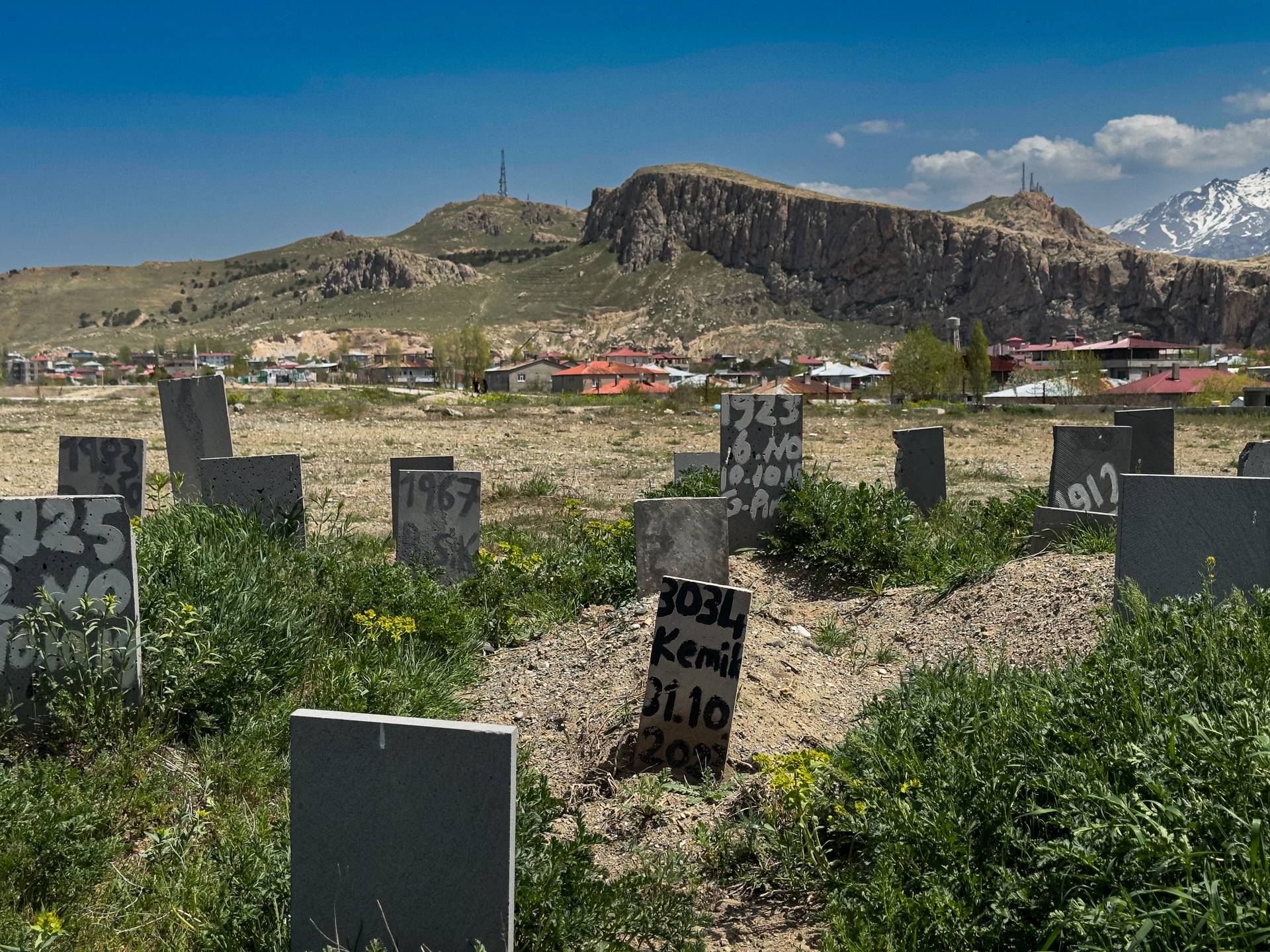 Unclaimed graves. Van, 2024. Photograph: Doğukan Tatar.