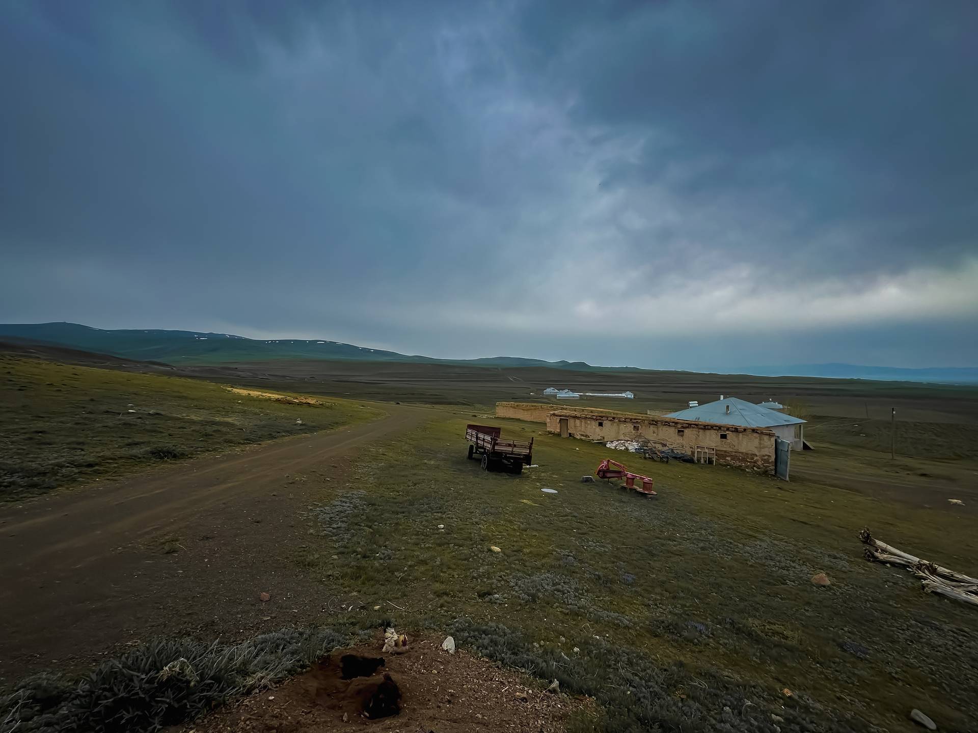 Border landscape. Özalp, Van, 2024. Photograph: Doğukan Tatar.